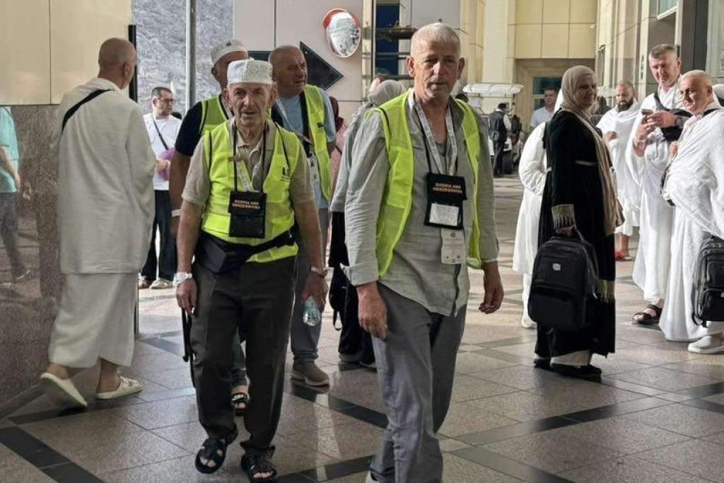Posljednja grupa hadžija stigla u Mekku